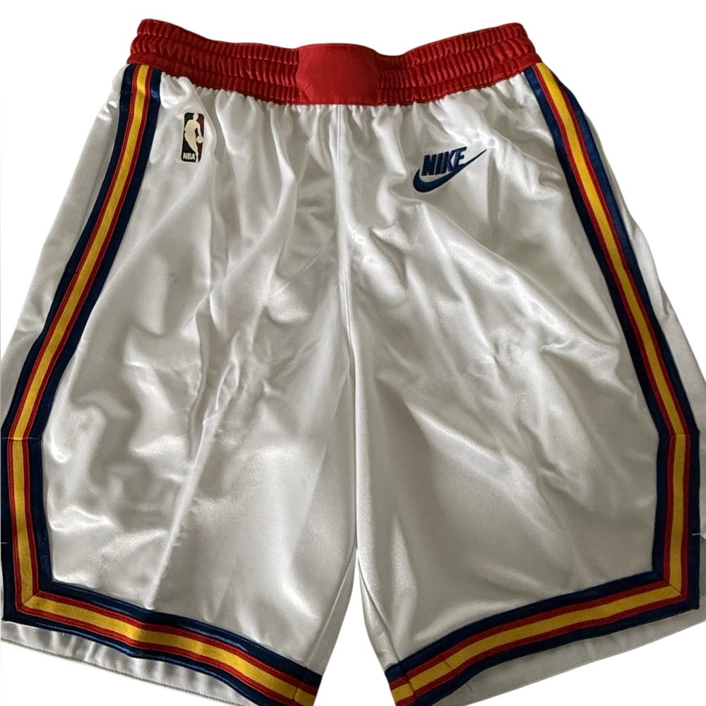 Nike x NBA Golden State Warriors Basketball Shorts Men’s FQ4693-100 New